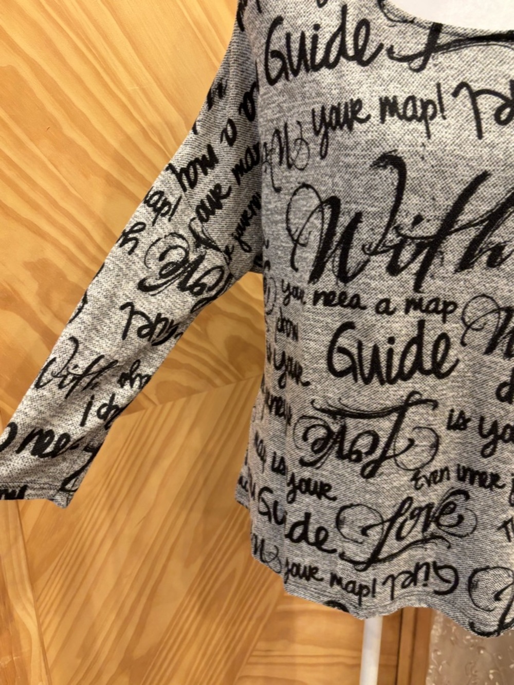 Gray with black Script Print Long Sleeve Knit Top - Picture 2 of 7